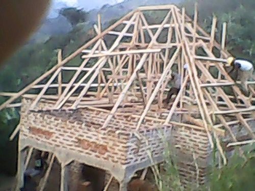 PHOTO Roof Framing